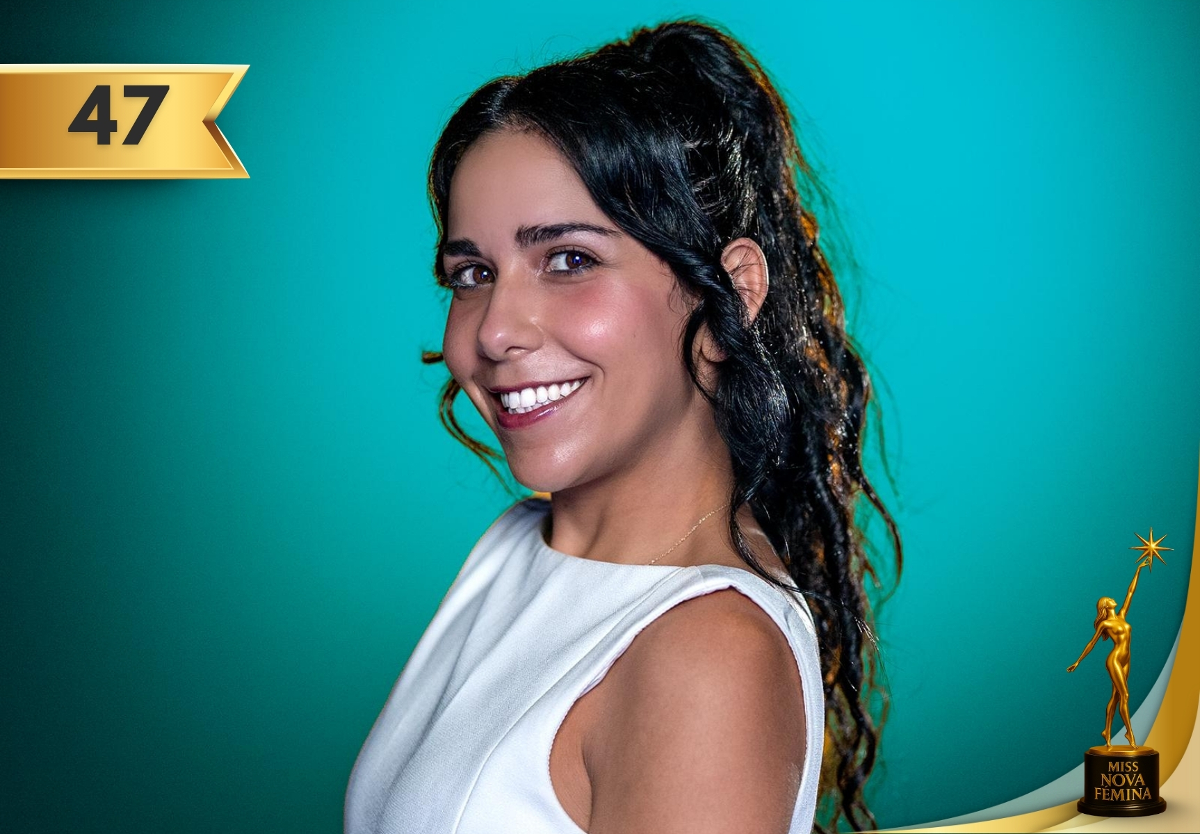 Eliani Lázara Álvarez Canales, concursante 47, en Miss Nova Fémina Miami 2025, elegancia y empoderamiento femenino.