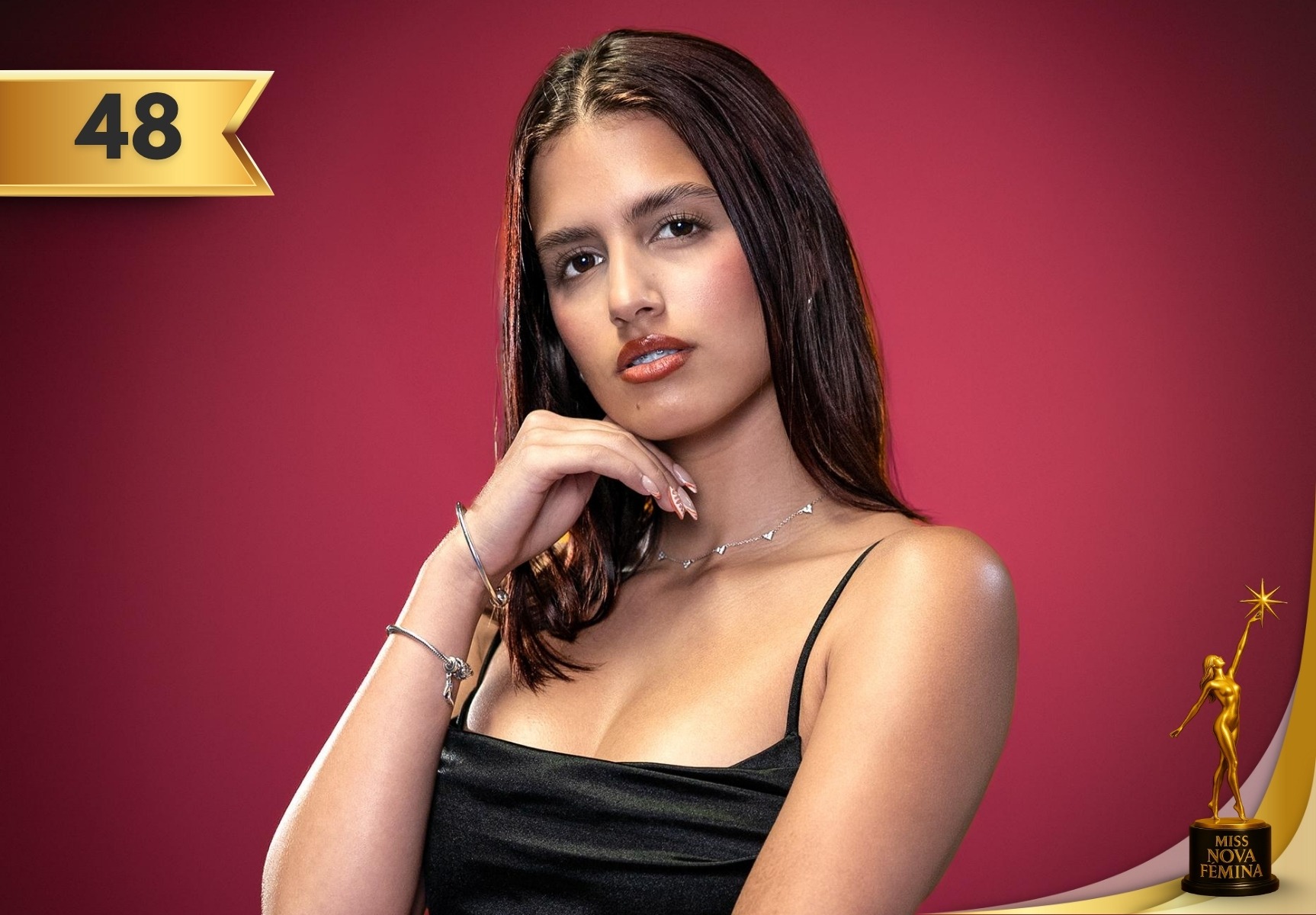 Laura Domínguez Rodríguez, concursante 48, en Miss Nova Fémina Miami 2025, elegancia y empoderamiento femenino.